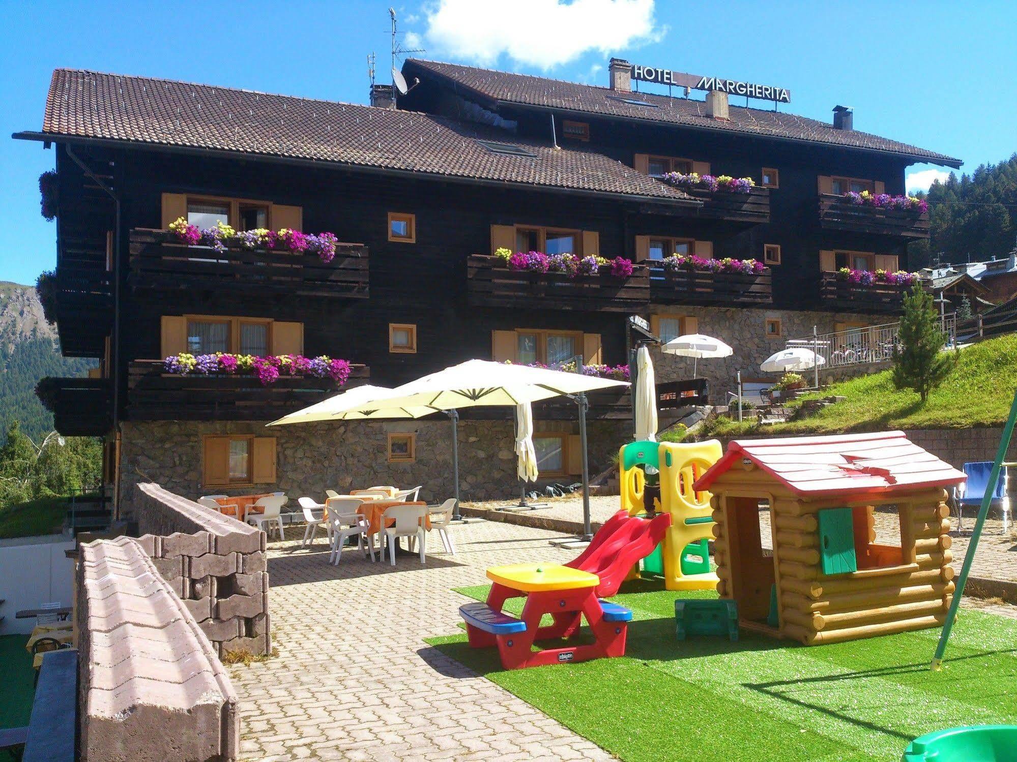 Hotel Margherita Livigno Exterior foto